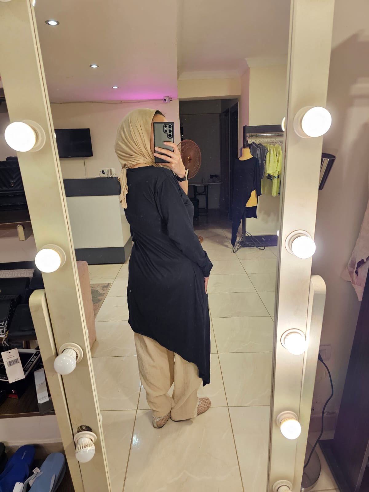 Twist Black Top
