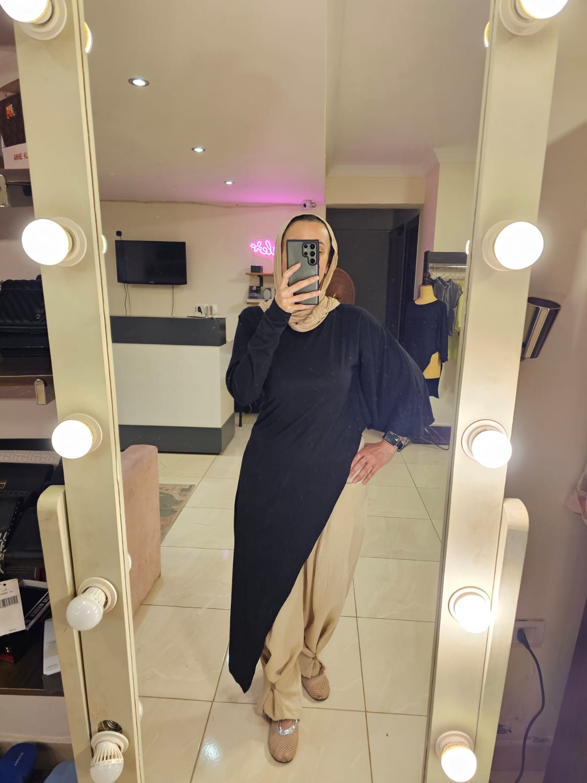 Twist Black Top