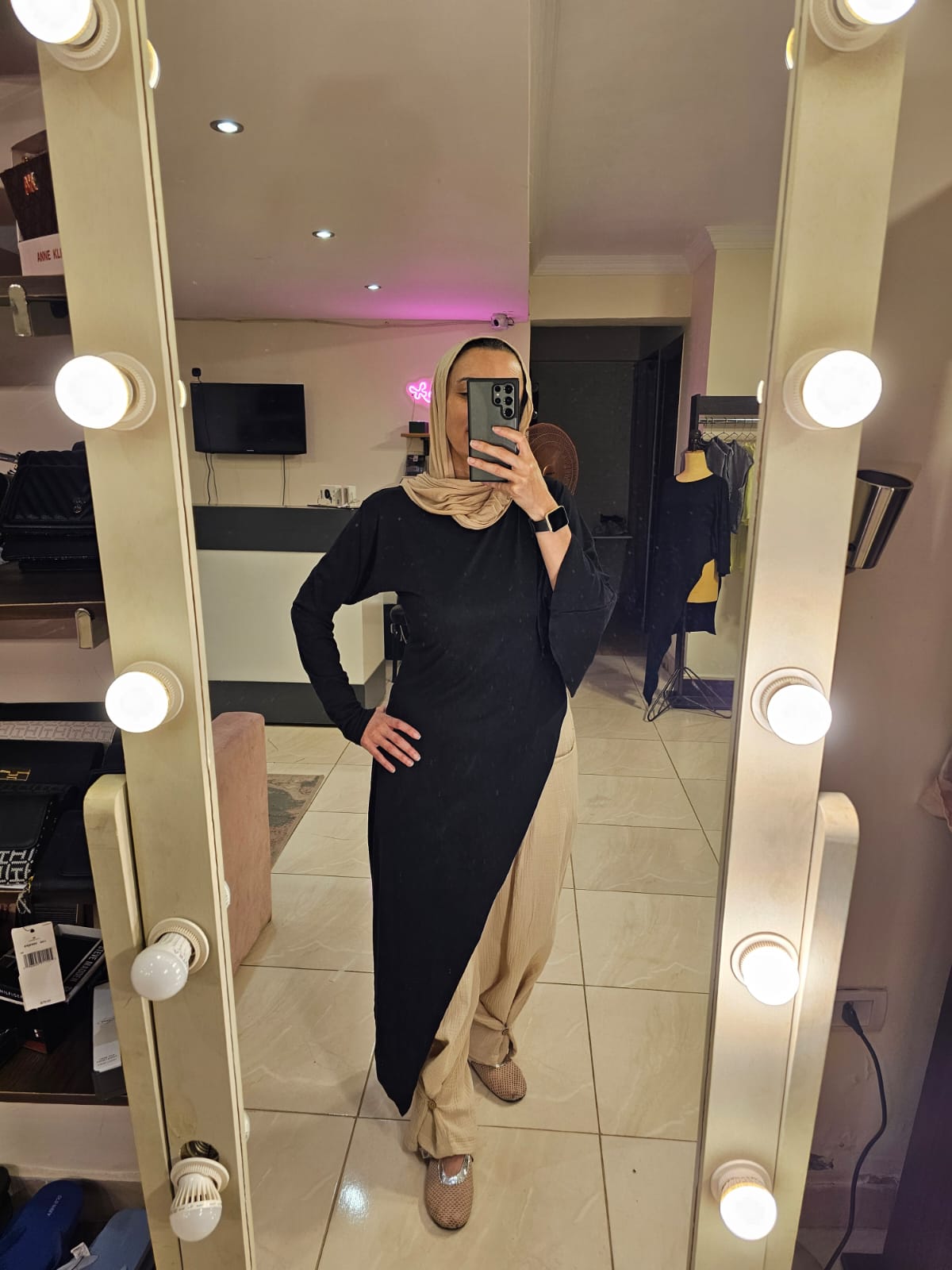 Twist Black Top