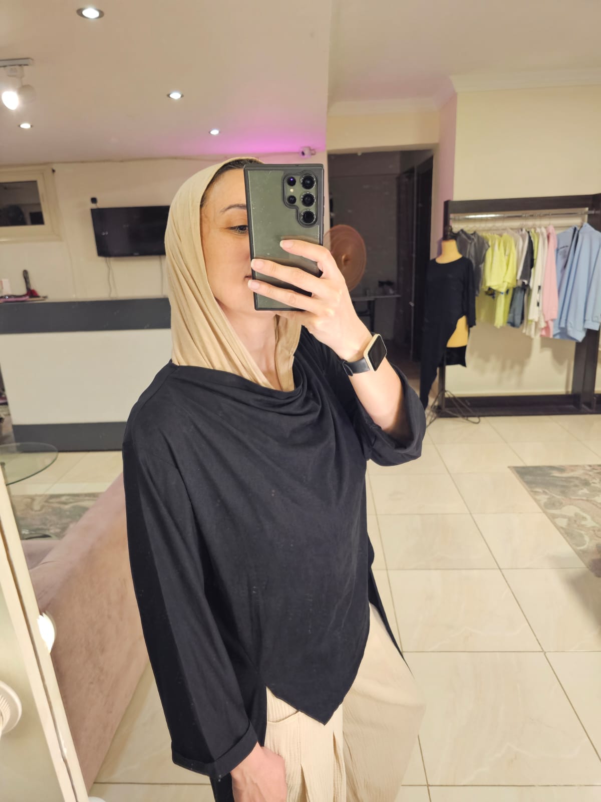 High low Black Top