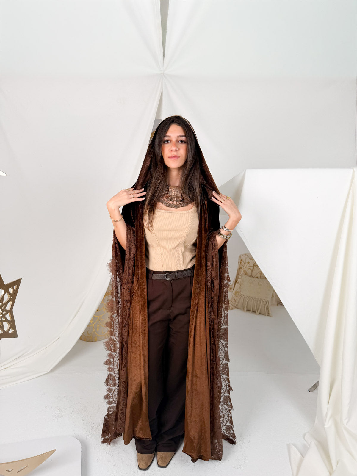 Brown lace kaftan