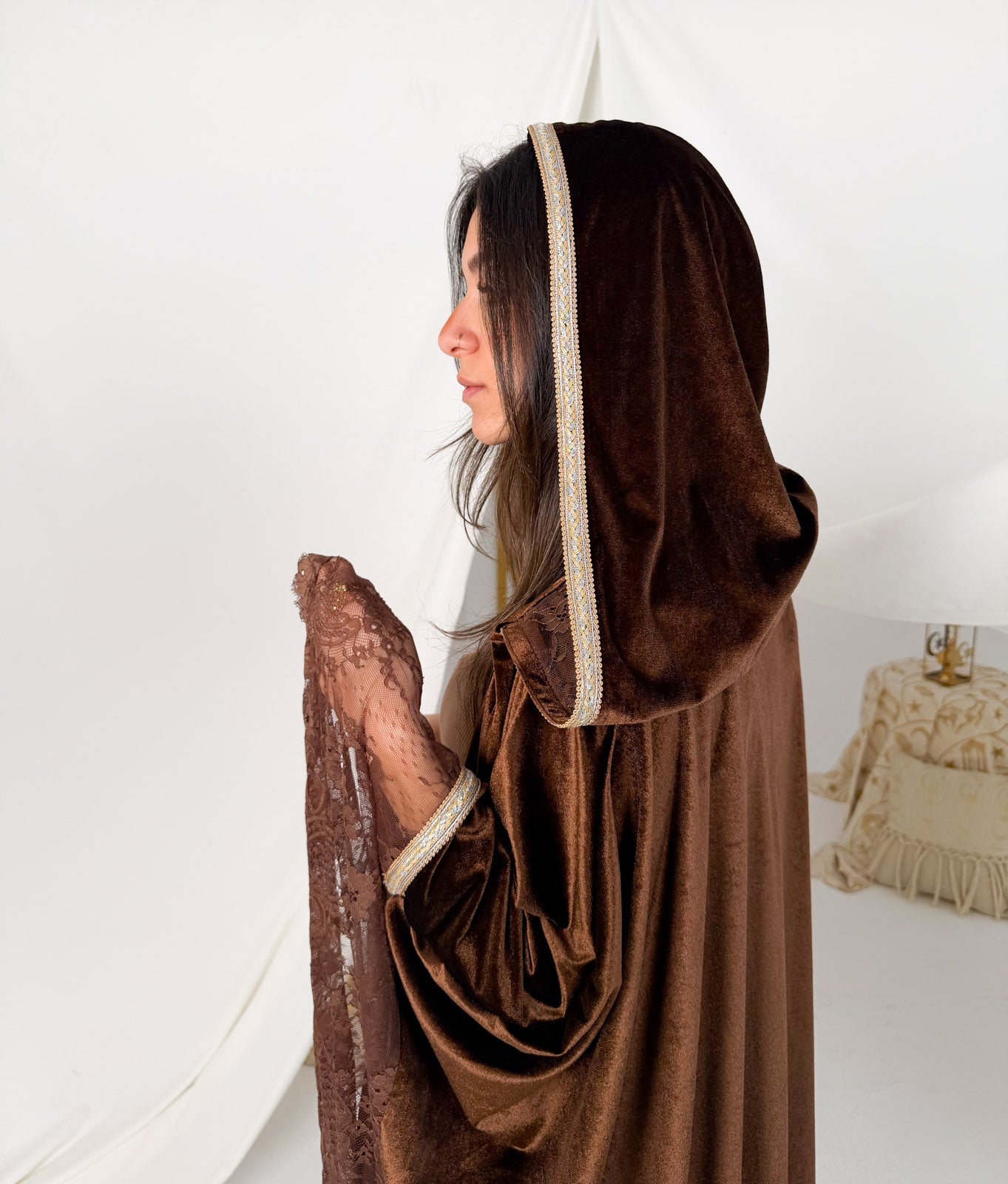 Brown lace kaftan