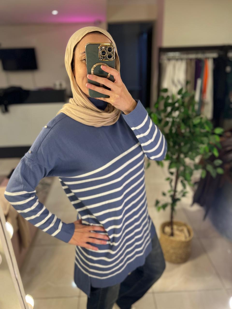 Blue &white striped pullover