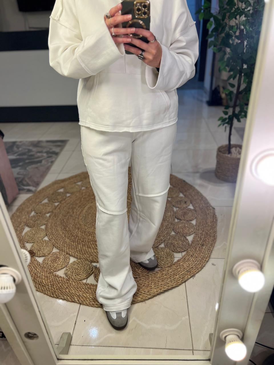 Melton  Set with Pocket