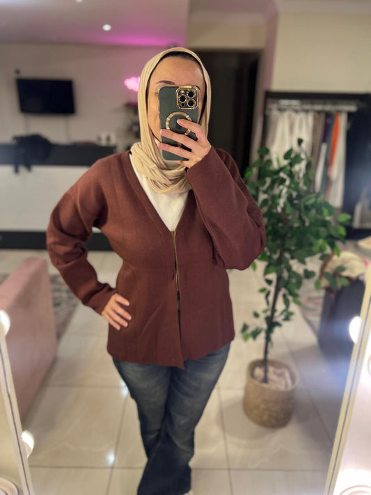 Basic wool pullover in Brown